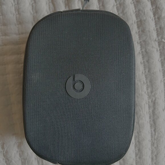 Beats Solo 4 - Picture 5 of 5